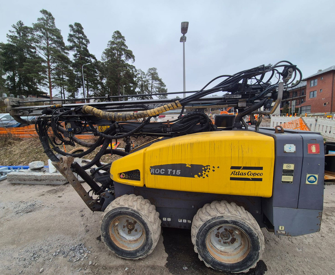 Atlas Copco ROC T15 - אסדת קידוח: תמונה 1 Atlas Copco ROC T15 - אסדת קידוח: תמונה 1