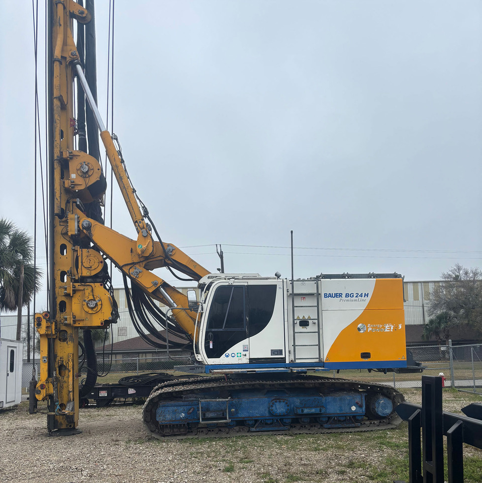 Bauer BG 24H - נהג קורה: תמונה 1 Bauer BG 24H - נהג קורה: תמונה 1