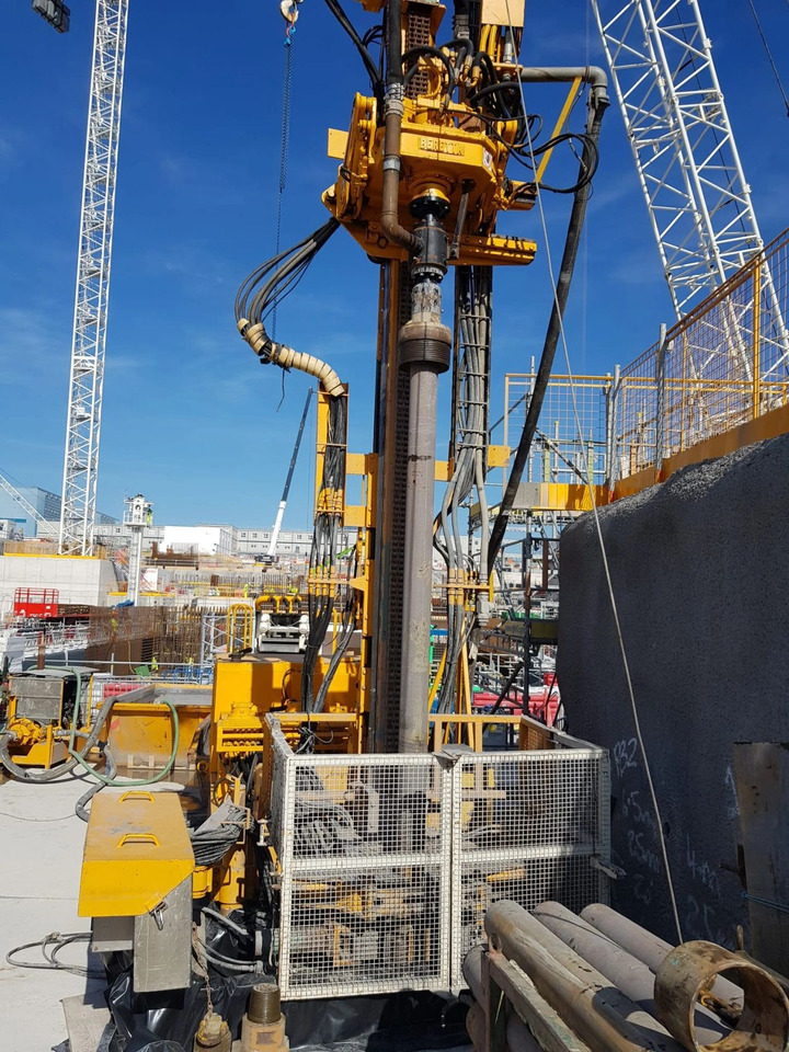 Beretta T152 - אסדת קידוח: תמונה 5 Beretta T152 - אסדת קידוח: תמונה 5