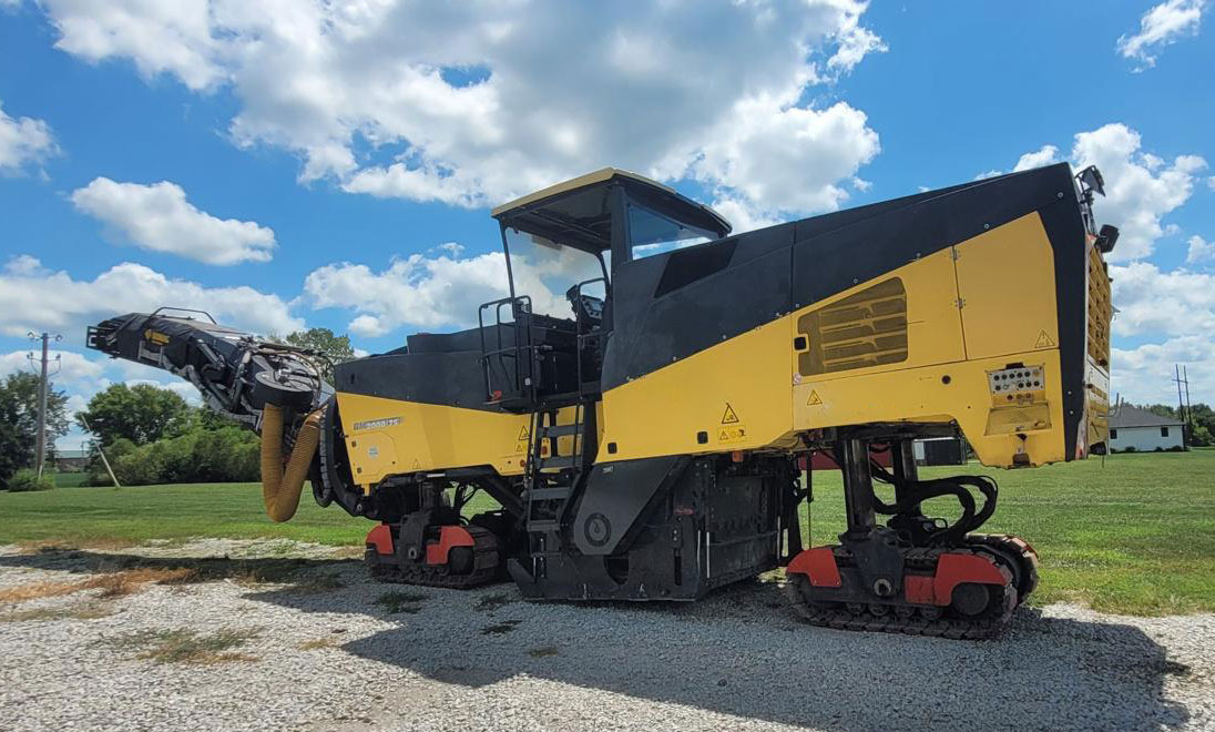 Bomag BM 2000/75 - מקצועה חשמלית קרה: תמונה 1 Bomag BM 2000/75 - מקצועה חשמלית קרה: תמונה 1