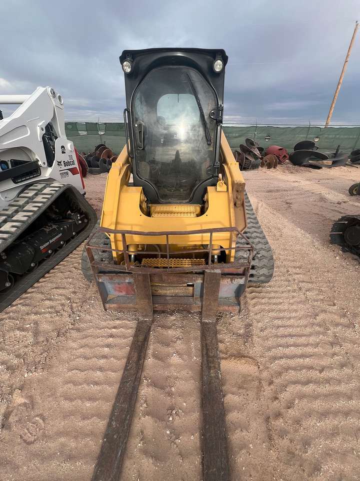 Caterpillar 279D - מעמיס היגוי החלקה: תמונה 4 Caterpillar 279D - מעמיס היגוי החלקה: תמונה 4