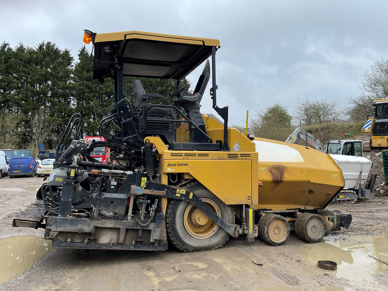 Caterpillar AP500F - מרצף אספלט: תמונה 2 Caterpillar AP500F - מרצף אספלט: תמונה 2