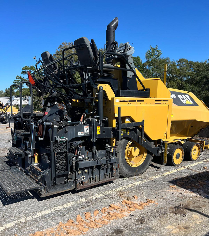 Caterpillar AP500F - מרצף אספלט: תמונה 1 Caterpillar AP500F - מרצף אספלט: תמונה 1