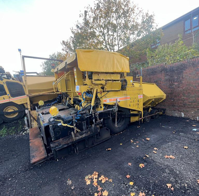 Caterpillar AP600 - מרצף אספלט: תמונה 3 Caterpillar AP600 - מרצף אספלט: תמונה 3