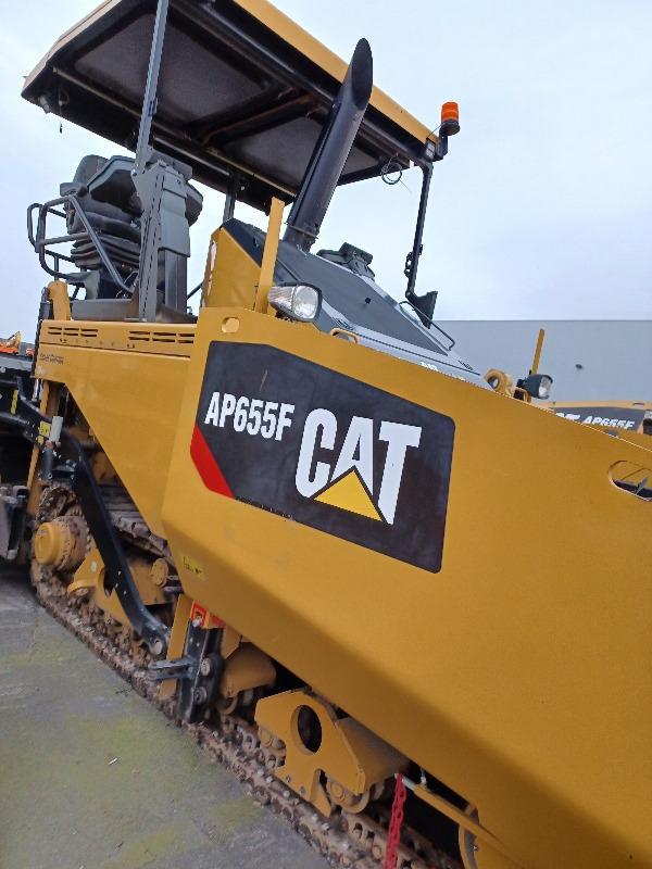 Caterpillar AP655F - מרצף אספלט: תמונה 3 Caterpillar AP655F - מרצף אספלט: תמונה 3
