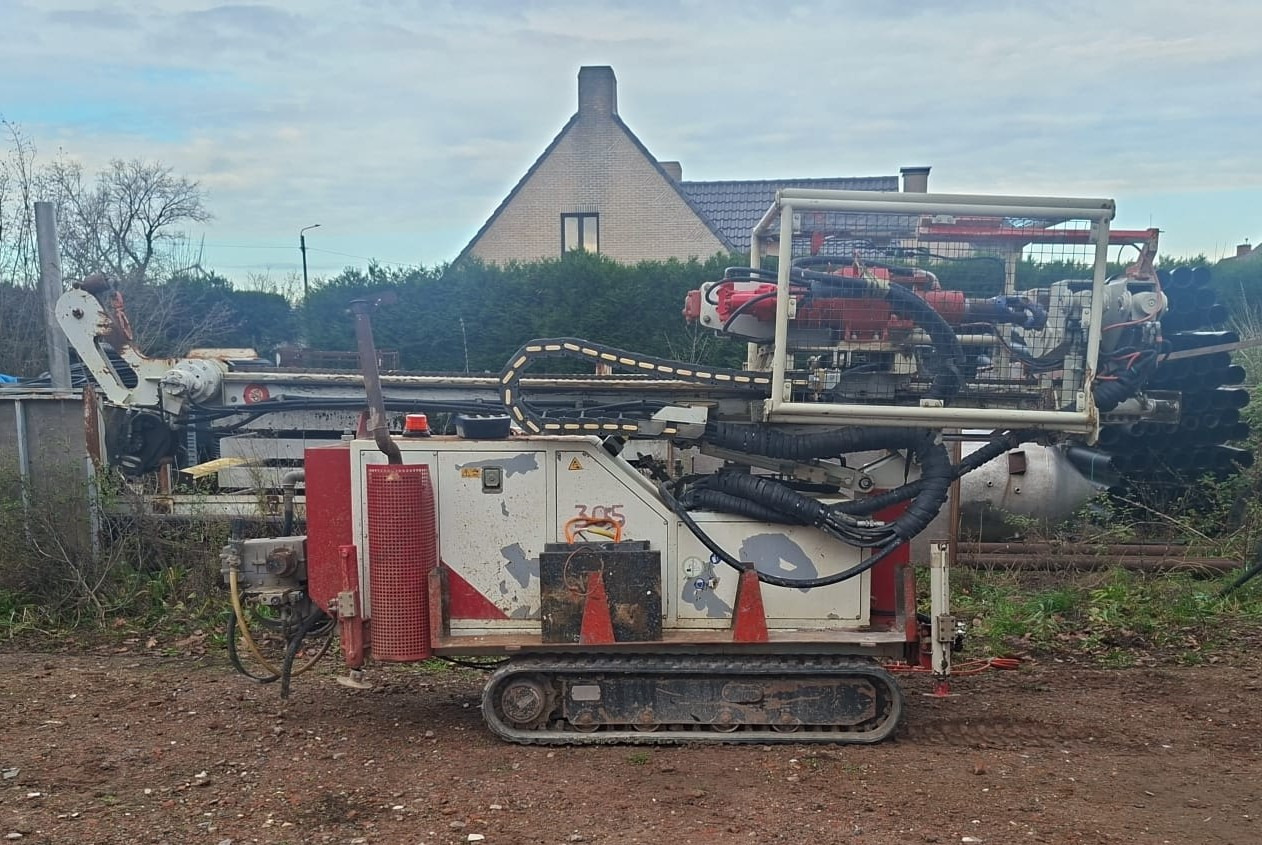 Comacchio GEO 305 - אסדת קידוח: תמונה 1 Comacchio GEO 305 - אסדת קידוח: תמונה 1