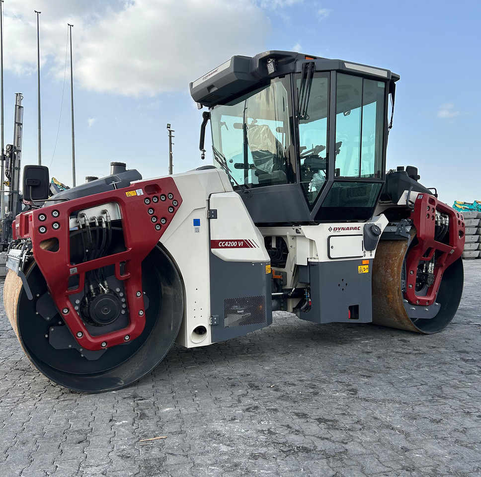 Dynapac CC4200 Vi - רולר: תמונה 3 Dynapac CC4200 Vi - רולר: תמונה 3