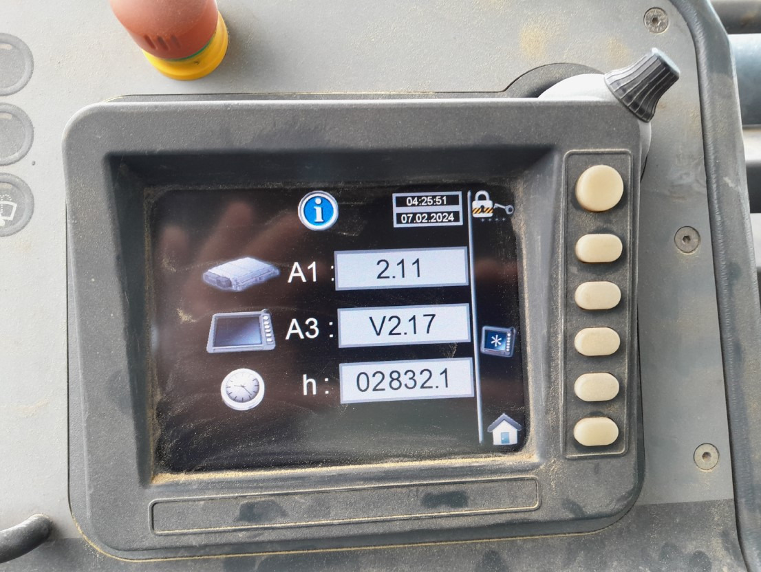 Dynapac MF2500CS - מרצף אספלט: תמונה 5 Dynapac MF2500CS - מרצף אספלט: תמונה 5