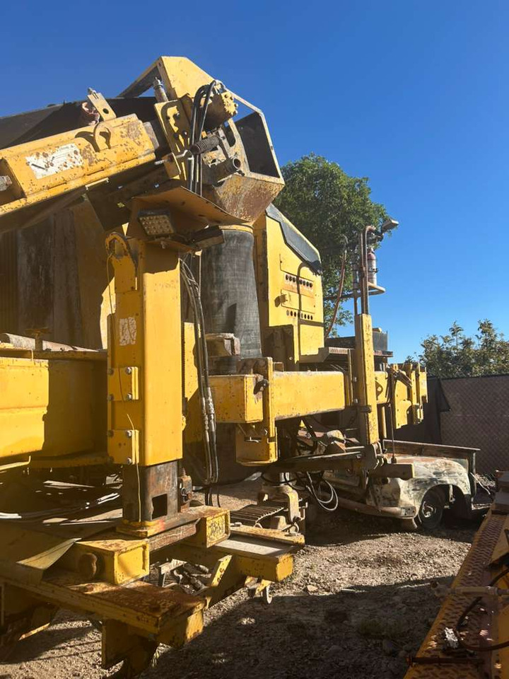 Gomaco Commander III - מרצף אספלט: תמונה 4 Gomaco Commander III - מרצף אספלט: תמונה 4