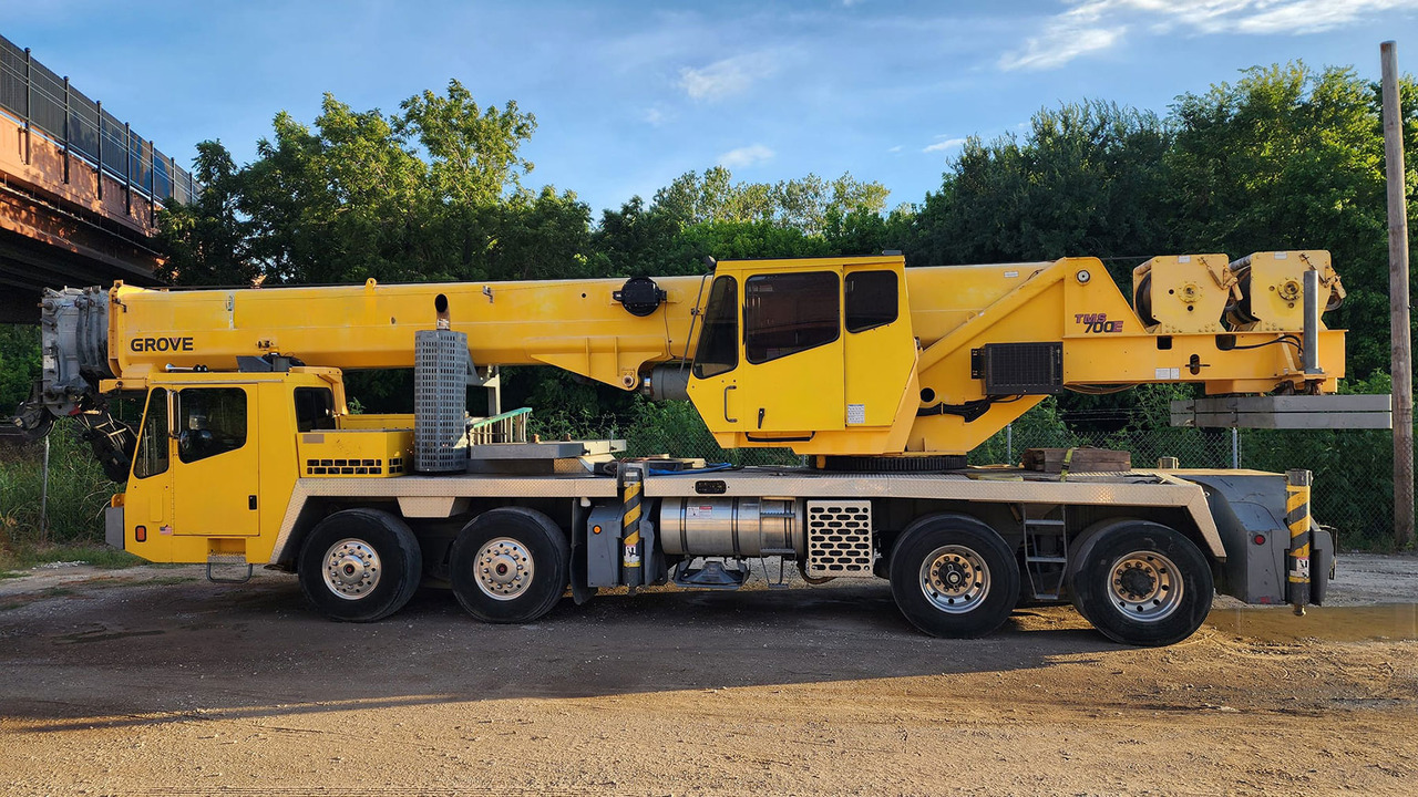 Grove TMS700E - עגורן נייד: תמונה 1 Grove TMS700E - עגורן נייד: תמונה 1