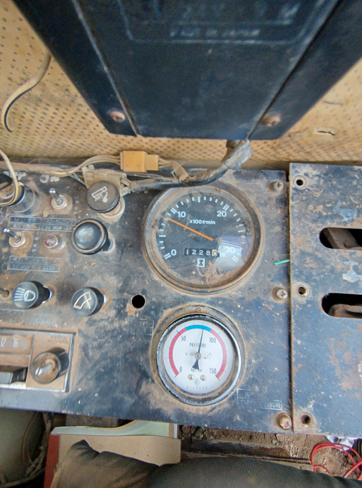 IHI CCH300T - עגורן זוחל: תמונה 5 IHI CCH300T - עגורן זוחל: תמונה 5