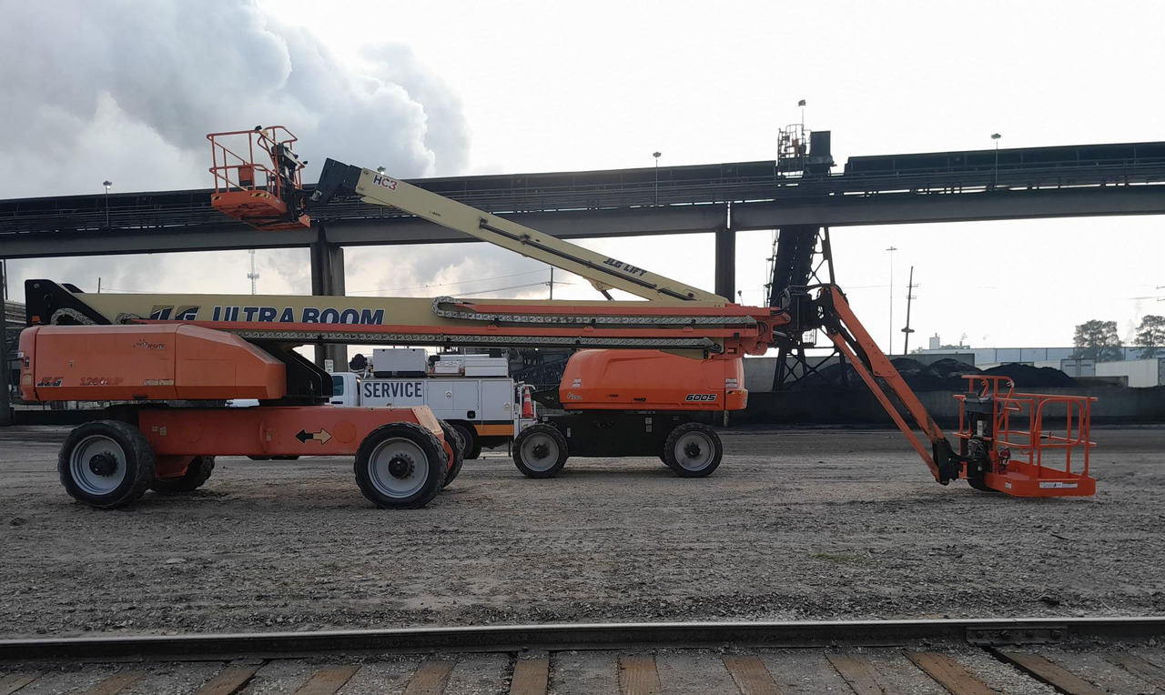 JLG 1200SJP - מעמיס גלגלים טלסקופי: תמונה 1 JLG 1200SJP - מעמיס גלגלים טלסקופי: תמונה 1