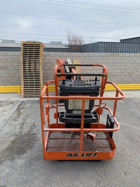 JLG E300AJP - מעמיס גלגלים טלסקופי: תמונה 5 JLG E300AJP - מעמיס גלגלים טלסקופי: תמונה 5