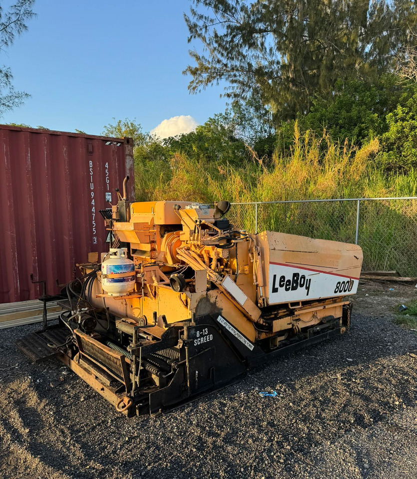 Leeboy 8000 - מרצף אספלט: תמונה 2 Leeboy 8000 - מרצף אספלט: תמונה 2