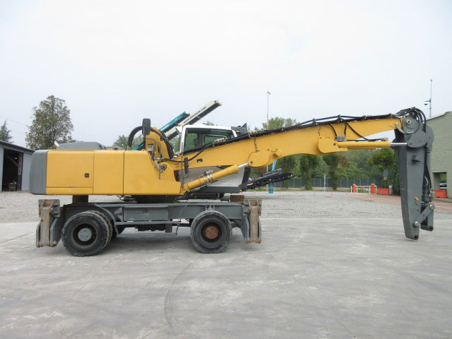 Liebherr A924 - מטפל בפסולת/ תעשייתי: תמונה 3 Liebherr A924 - מטפל בפסולת/ תעשייתי: תמונה 3