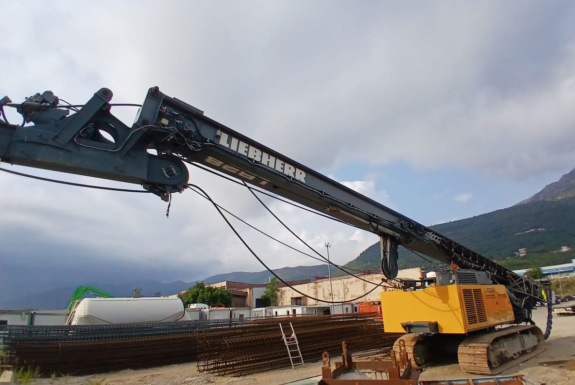 Liebherr LB28 - נהג קורה: תמונה 5 Liebherr LB28 - נהג קורה: תמונה 5