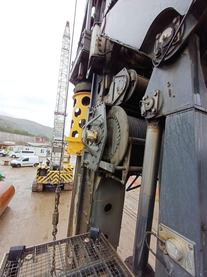 Liebherr LB36 - נהג קורה: תמונה 4 Liebherr LB36 - נהג קורה: תמונה 4