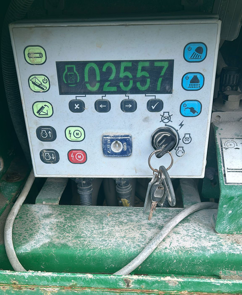 McCloskey R155 - משקף: תמונה 5 McCloskey R155 - משקף: תמונה 5