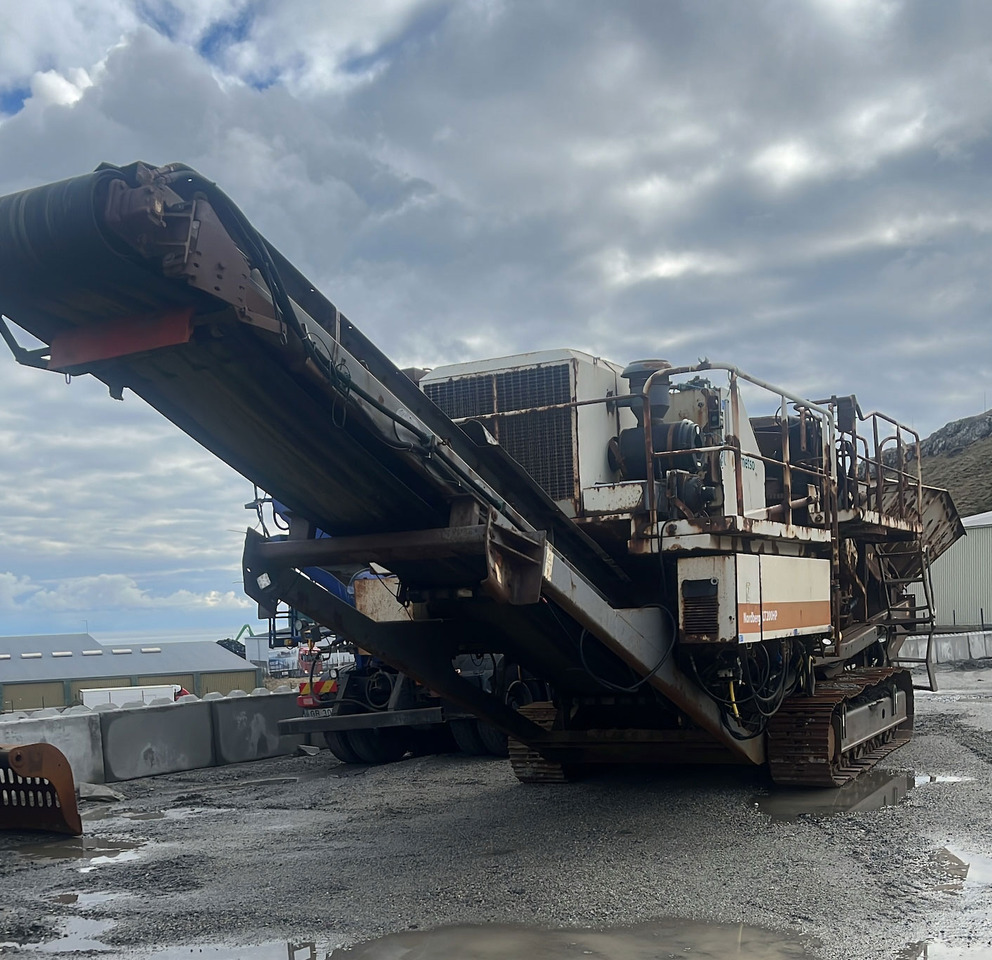 Metso LT200 HP - מגרסת חרוט: תמונה 1 Metso LT200 HP - מגרסת חרוט: תמונה 1