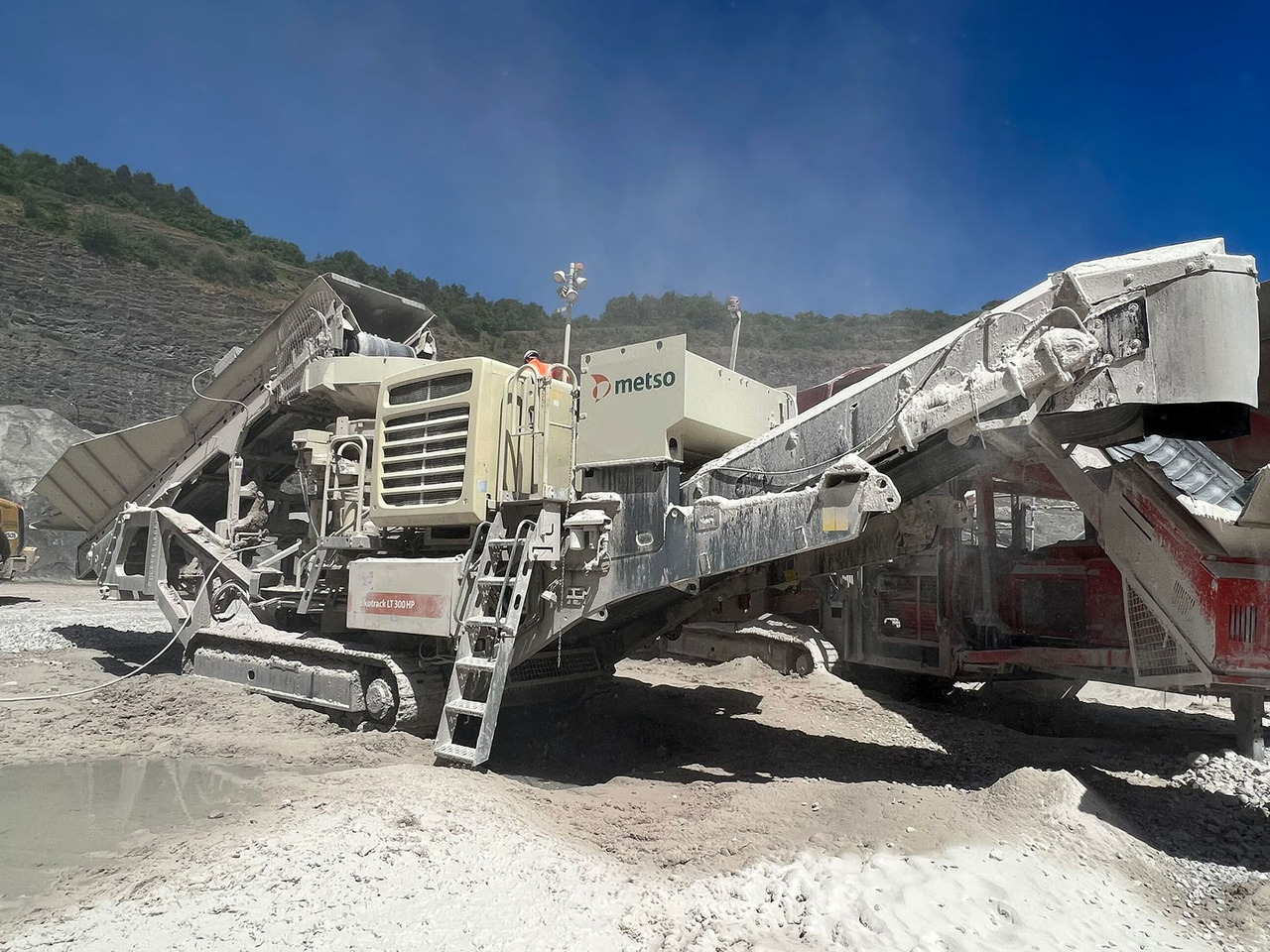 Metso LT300 HP - מגרסת חרוט: תמונה 3 Metso LT300 HP - מגרסת חרוט: תמונה 3