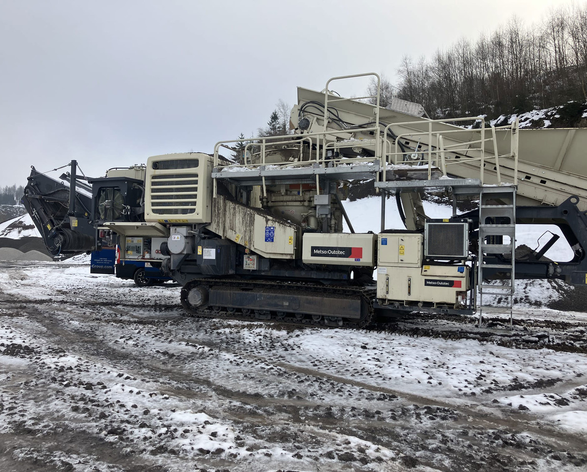 Metso LT300 HP - מגרסת חרוט: תמונה 4 Metso LT300 HP - מגרסת חרוט: תמונה 4