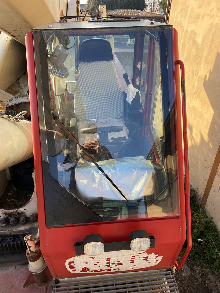 Rigo RTT1200 - עגורן נייד: תמונה 4 Rigo RTT1200 - עגורן נייד: תמונה 4