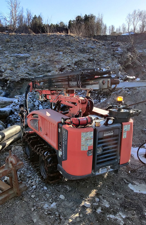 Sandvik Commando DC130Ri - אסדת קידוח: תמונה 4 Sandvik Commando DC130Ri - אסדת קידוח: תמונה 4