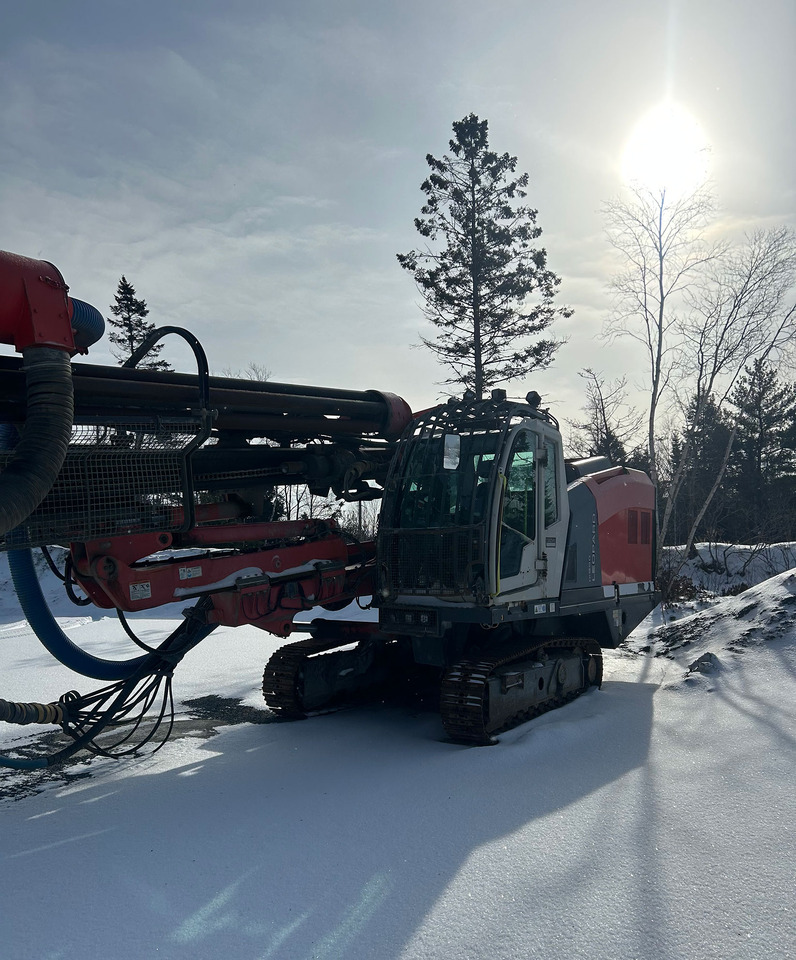 Sandvik DI550 - אסדת קידוח: תמונה 1 Sandvik DI550 - אסדת קידוח: תמונה 1