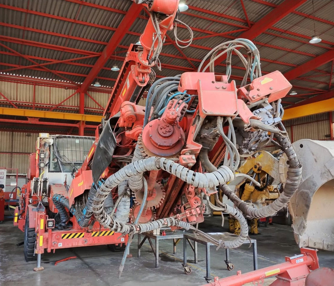 Sandvik DS411 - מכונת כרייה: תמונה 3 Sandvik DS411 - מכונת כרייה: תמונה 3