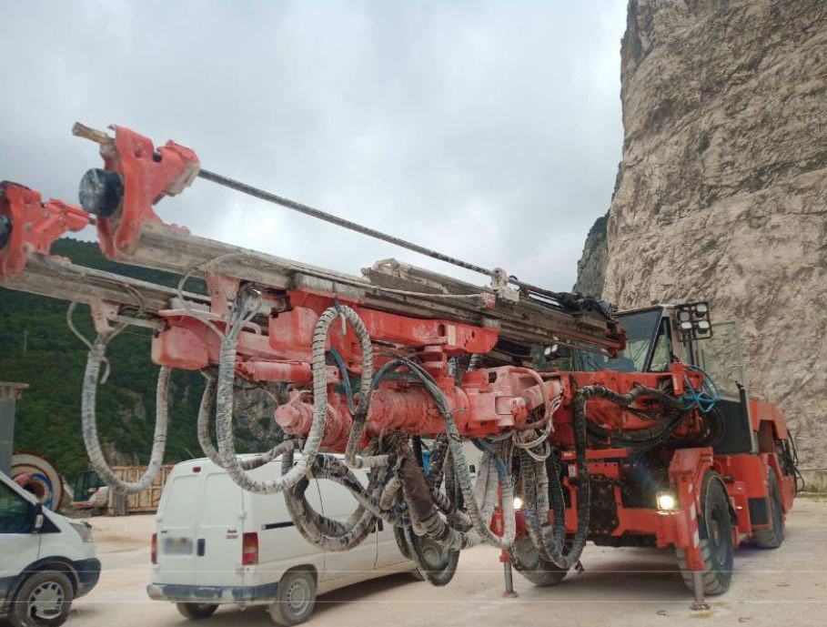 Sandvik DT820-SC - מכונת כיוון: תמונה 1 Sandvik DT820-SC - מכונת כיוון: תמונה 1