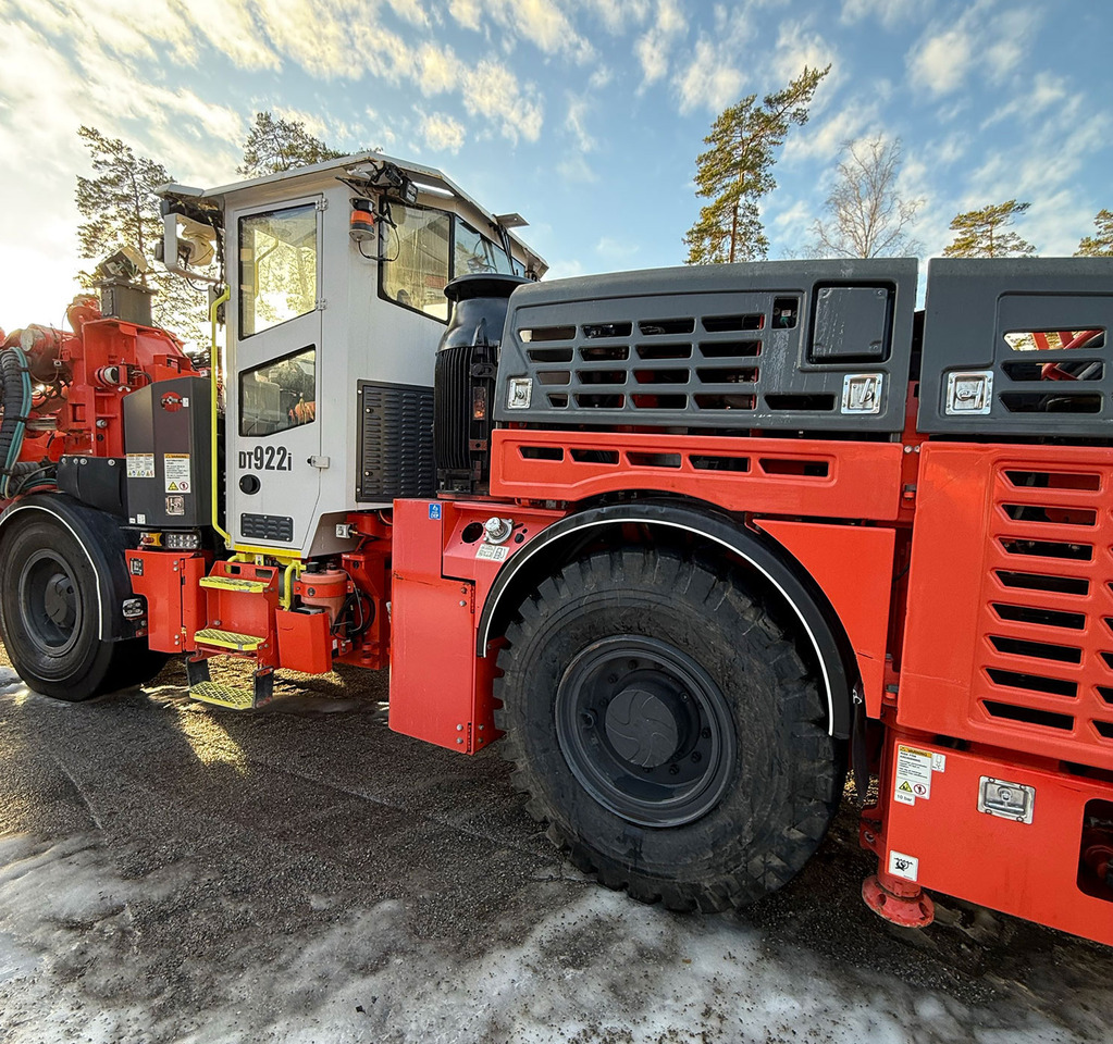 Sandvik DT922I - אסדת קידוח: תמונה 4 Sandvik DT922I - אסדת קידוח: תמונה 4