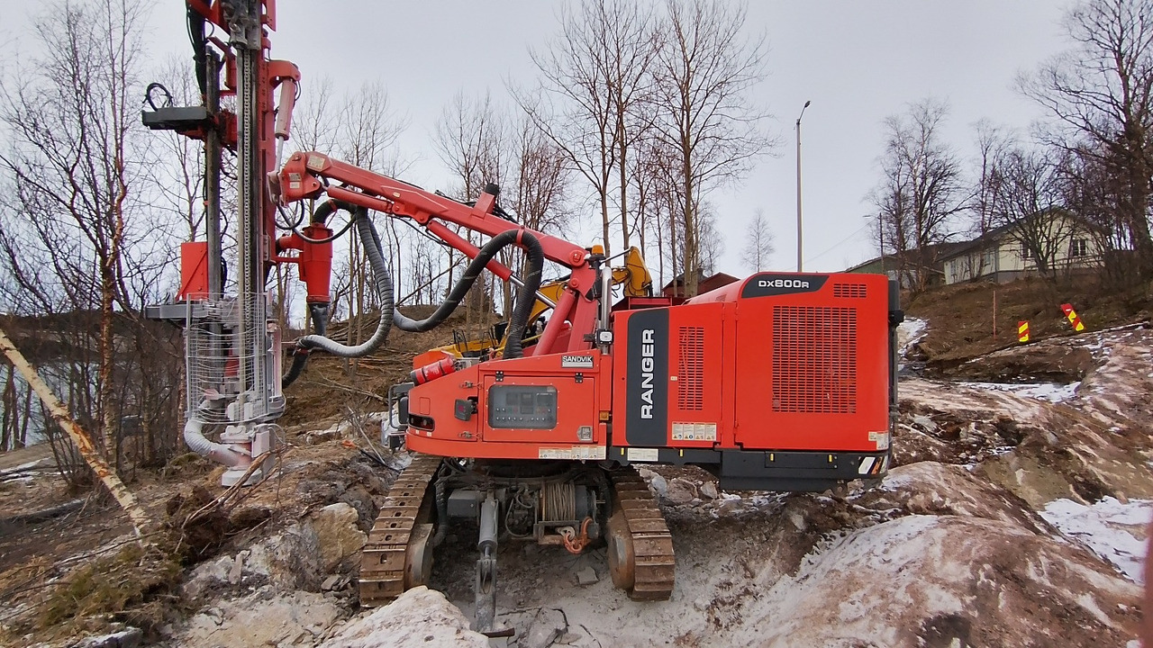 Sandvik DX800R - אסדת קידוח: תמונה 2 Sandvik DX800R - אסדת קידוח: תמונה 2