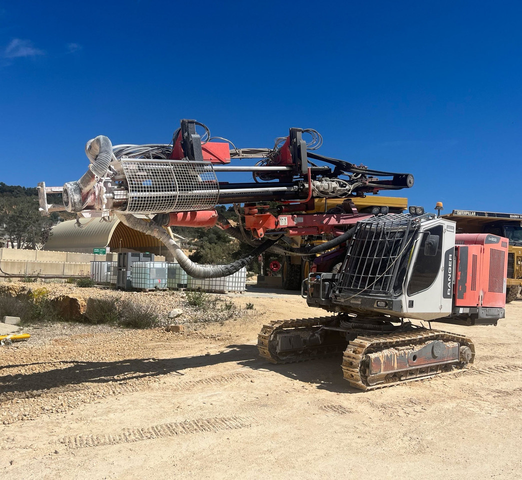 Sandvik DX800 - אסדת קידוח: תמונה 3 Sandvik DX800 - אסדת קידוח: תמונה 3