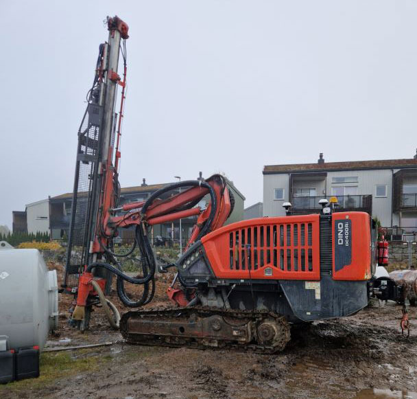 Sandvik Dino DC400Ri - אסדת קידוח: תמונה 3 Sandvik Dino DC400Ri - אסדת קידוח: תמונה 3