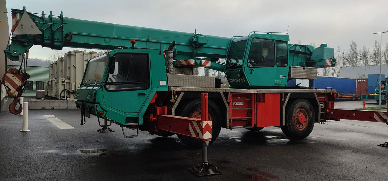 Tadano Faun ATF 30-2L - עגורן נייד: תמונה 1 Tadano Faun ATF 30-2L - עגורן נייד: תמונה 1