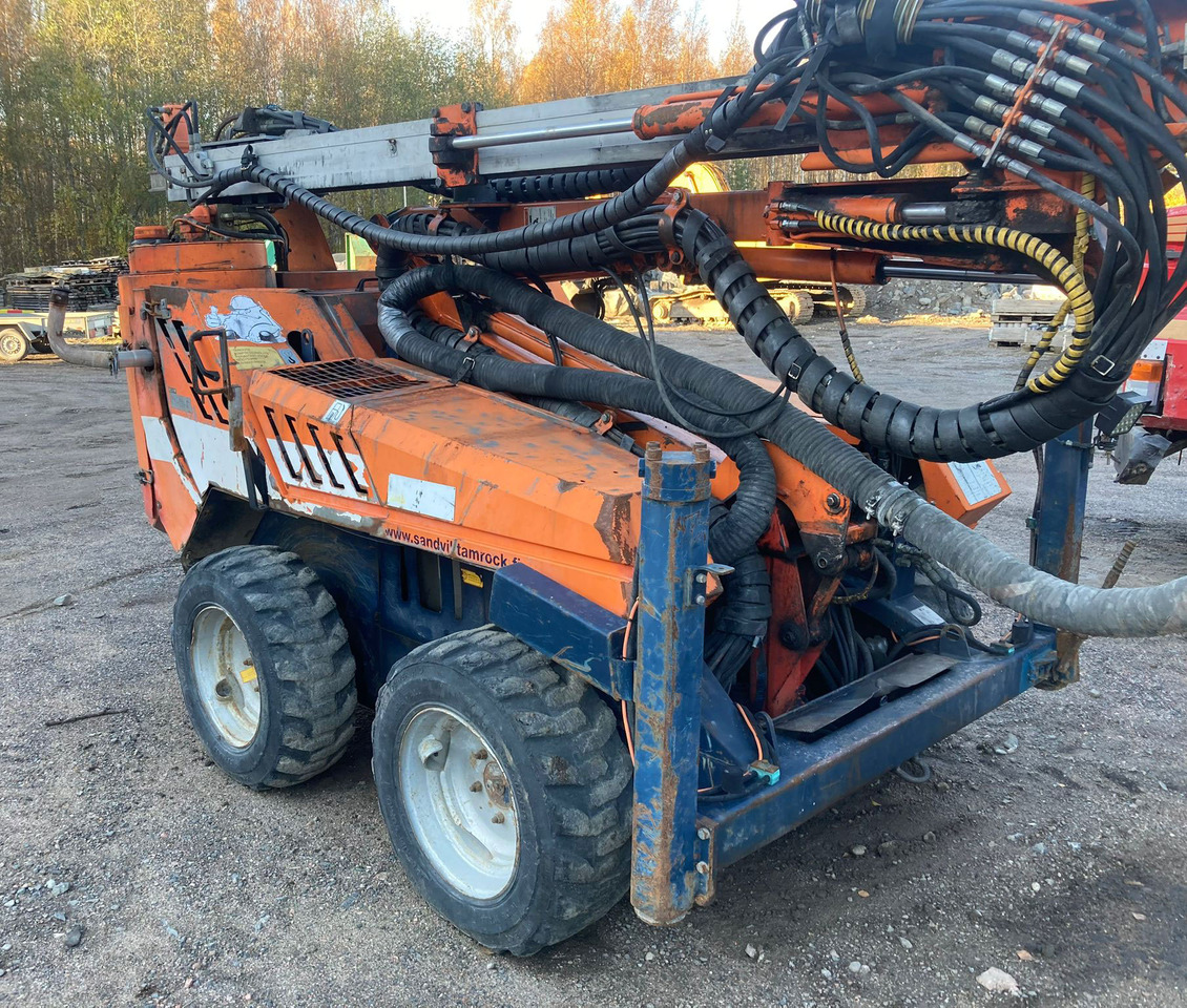 Tamrock Commando 120R - אסדת קידוח: תמונה 3 Tamrock Commando 120R - אסדת קידוח: תמונה 3