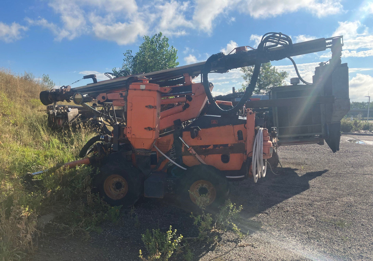 Tamrock Commando 300 - אסדת קידוח: תמונה 2 Tamrock Commando 300 - אסדת קידוח: תמונה 2