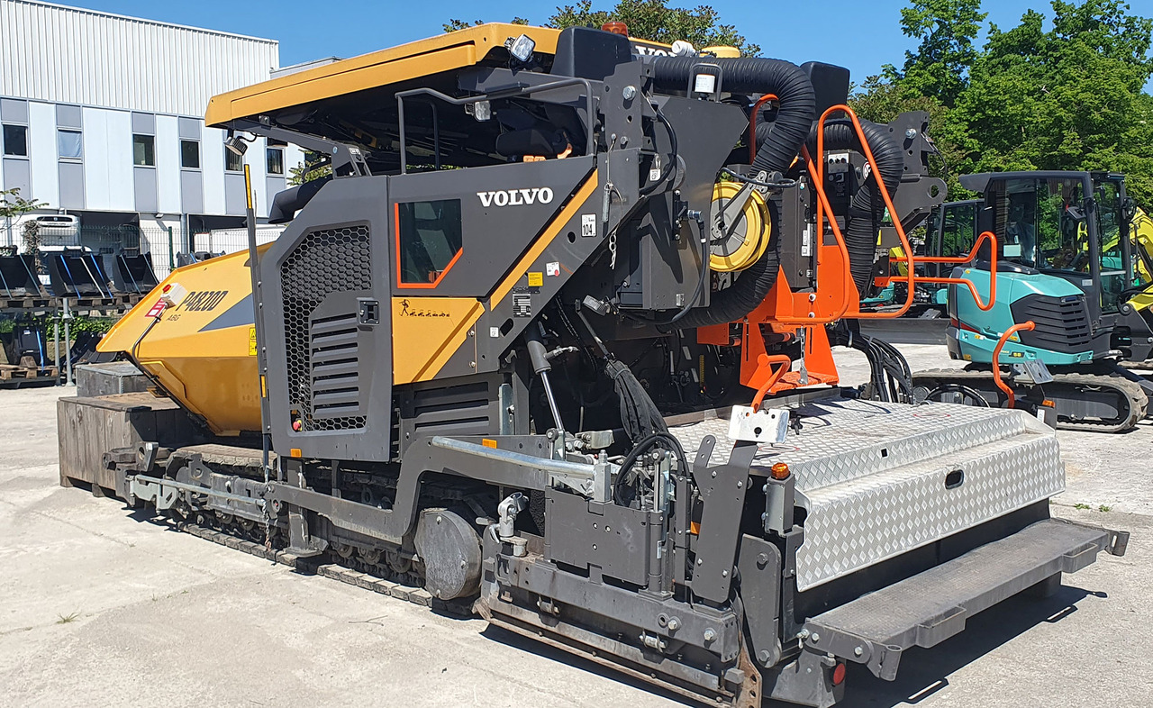 Volvo ABG P4820D - מרצף אספלט: תמונה 4 Volvo ABG P4820D - מרצף אספלט: תמונה 4