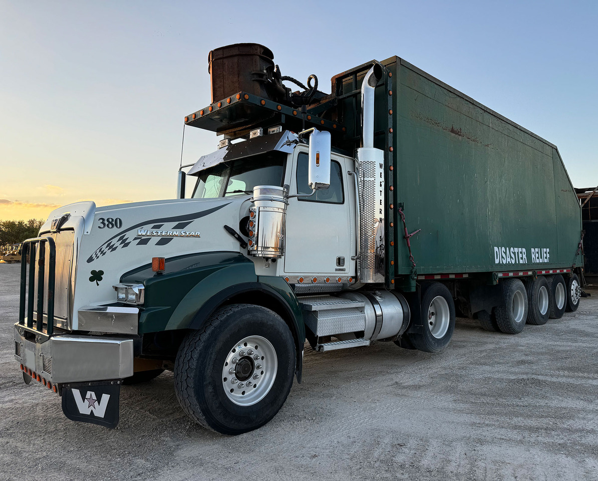 Western Star W4900 SB - משאית אשפה: תמונה 3 Western Star W4900 SB - משאית אשפה: תמונה 3