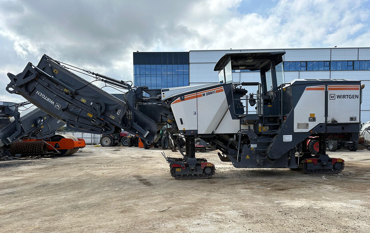 Wirtgen W 200 Fi - מקצועה חשמלית קרה: תמונה 2 Wirtgen W 200 Fi - מקצועה חשמלית קרה: תמונה 2