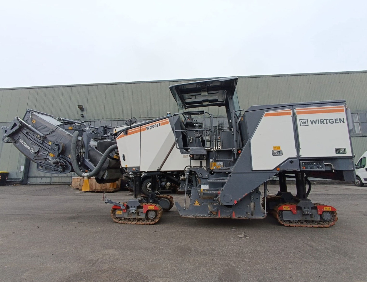 Wirtgen W 200 Fi - מקצועה חשמלית קרה: תמונה 2 Wirtgen W 200 Fi - מקצועה חשמלית קרה: תמונה 2