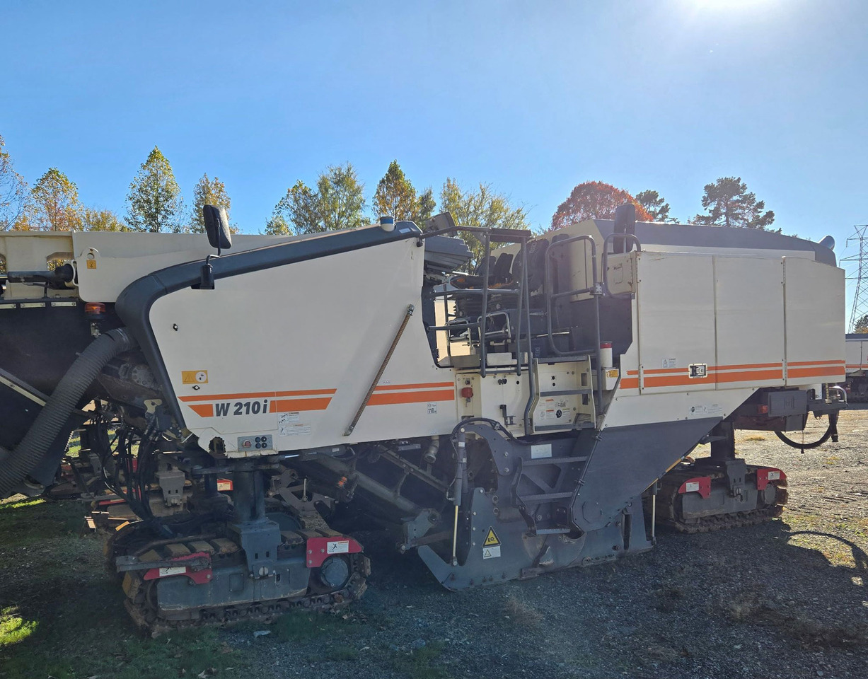 Wirtgen W 210 i - מקצועה חשמלית קרה: תמונה 4 Wirtgen W 210 i - מקצועה חשמלית קרה: תמונה 4
