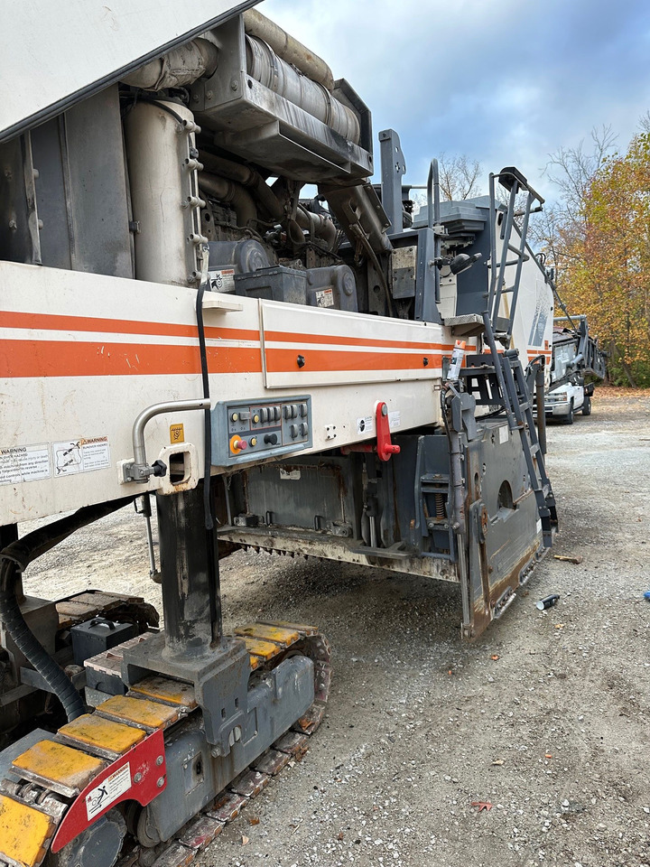 Wirtgen W 210 i - מקצועה חשמלית קרה: תמונה 4 Wirtgen W 210 i - מקצועה חשמלית קרה: תמונה 4
