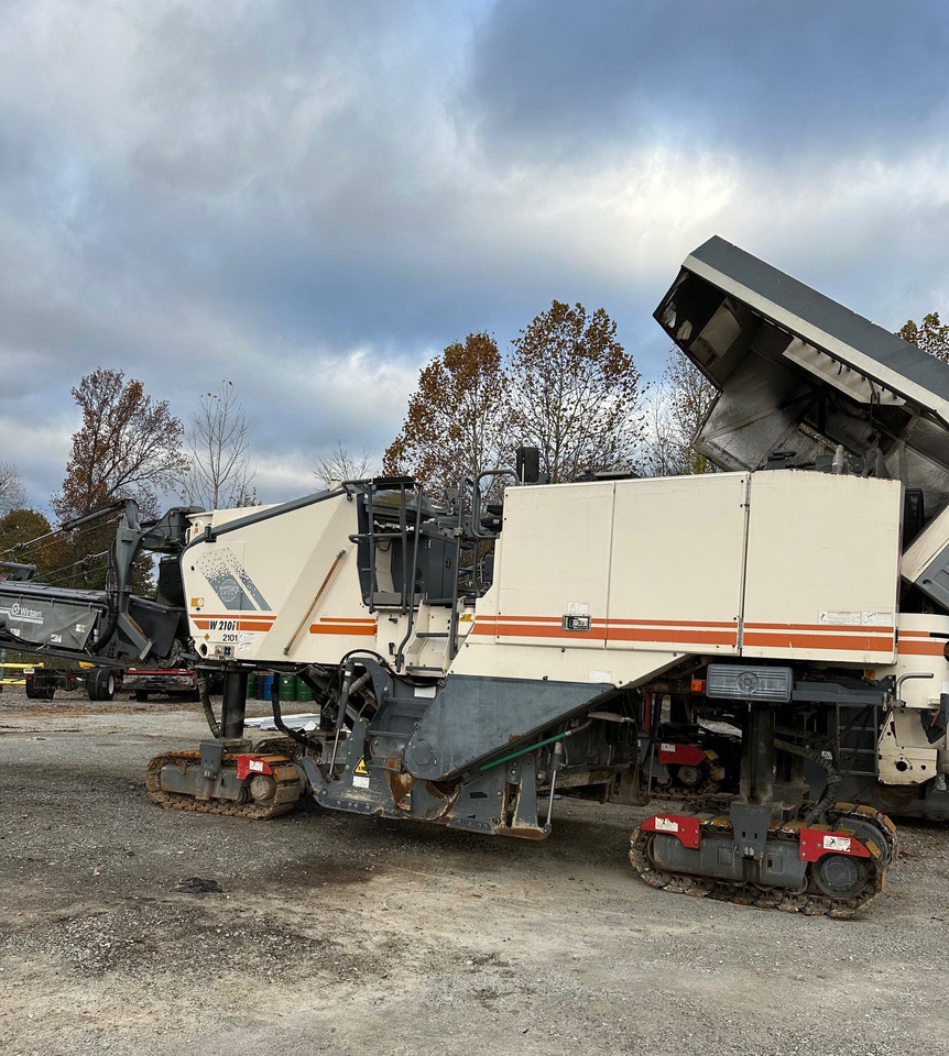 Wirtgen W 210 i - מקצועה חשמלית קרה: תמונה 2 Wirtgen W 210 i - מקצועה חשמלית קרה: תמונה 2