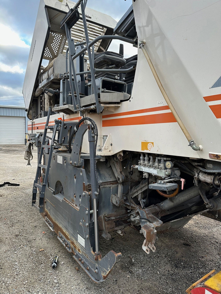 Wirtgen W 210 i - מקצועה חשמלית קרה: תמונה 5 Wirtgen W 210 i - מקצועה חשמלית קרה: תמונה 5