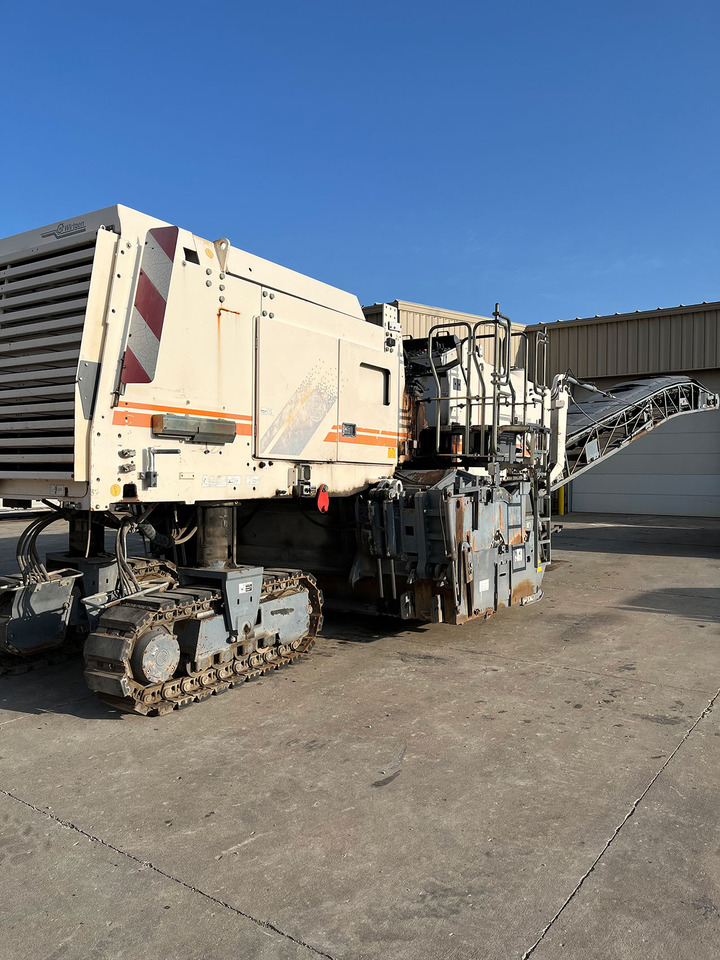 Wirtgen W 2200 - מקצועה חשמלית קרה: תמונה 2 Wirtgen W 2200 - מקצועה חשמלית קרה: תמונה 2