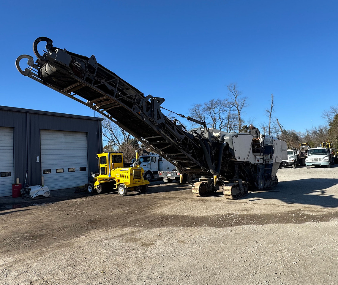Wirtgen W 220 - מקצועה חשמלית קרה: תמונה 5 Wirtgen W 220 - מקצועה חשמלית קרה: תמונה 5
