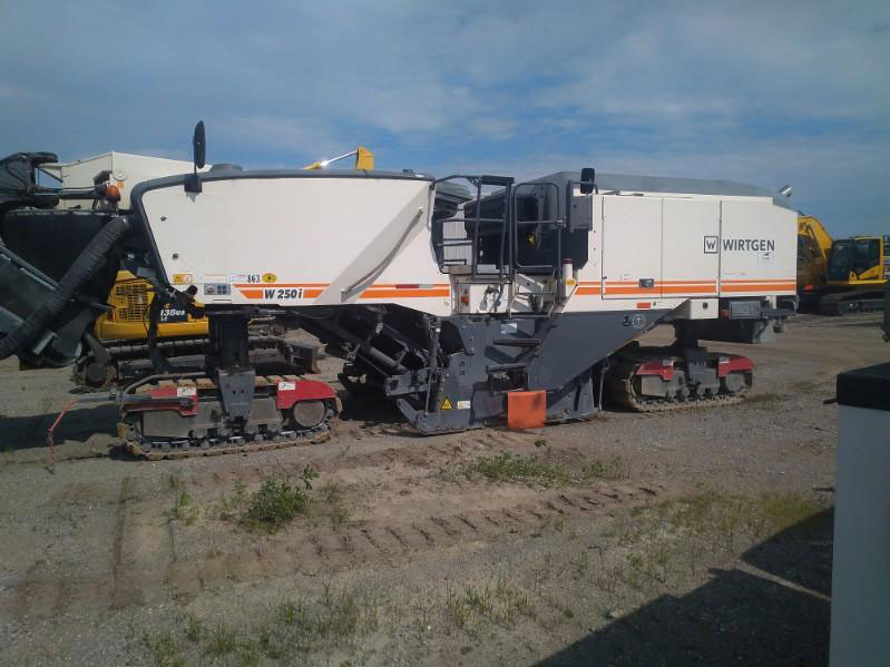 Wirtgen W 250 I - מקצועה חשמלית קרה: תמונה 2 Wirtgen W 250 I - מקצועה חשמלית קרה: תמונה 2
