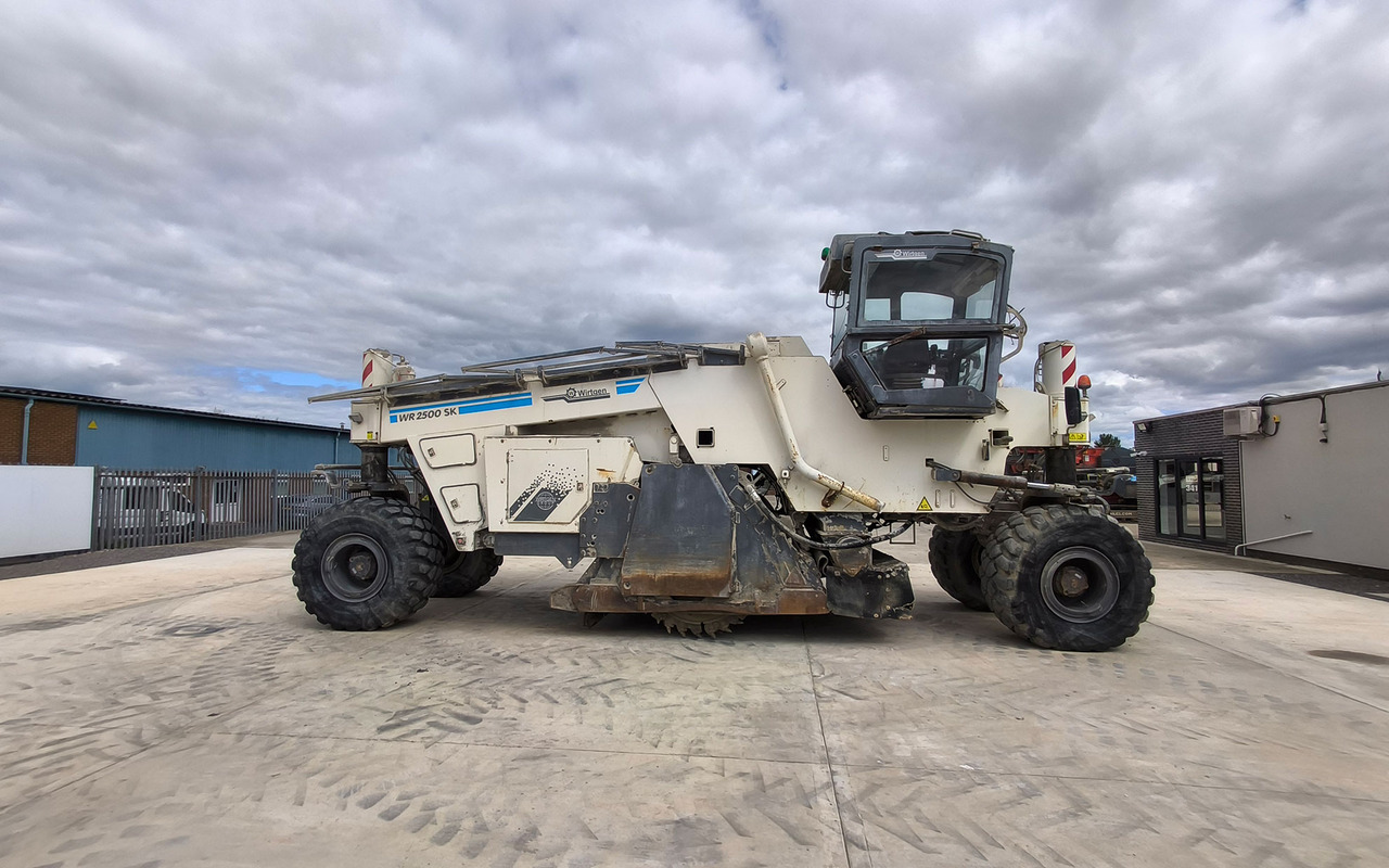 Wirtgen WR 2500 SK - מייצב קרקע: תמונה 3 Wirtgen WR 2500 SK - מייצב קרקע: תמונה 3