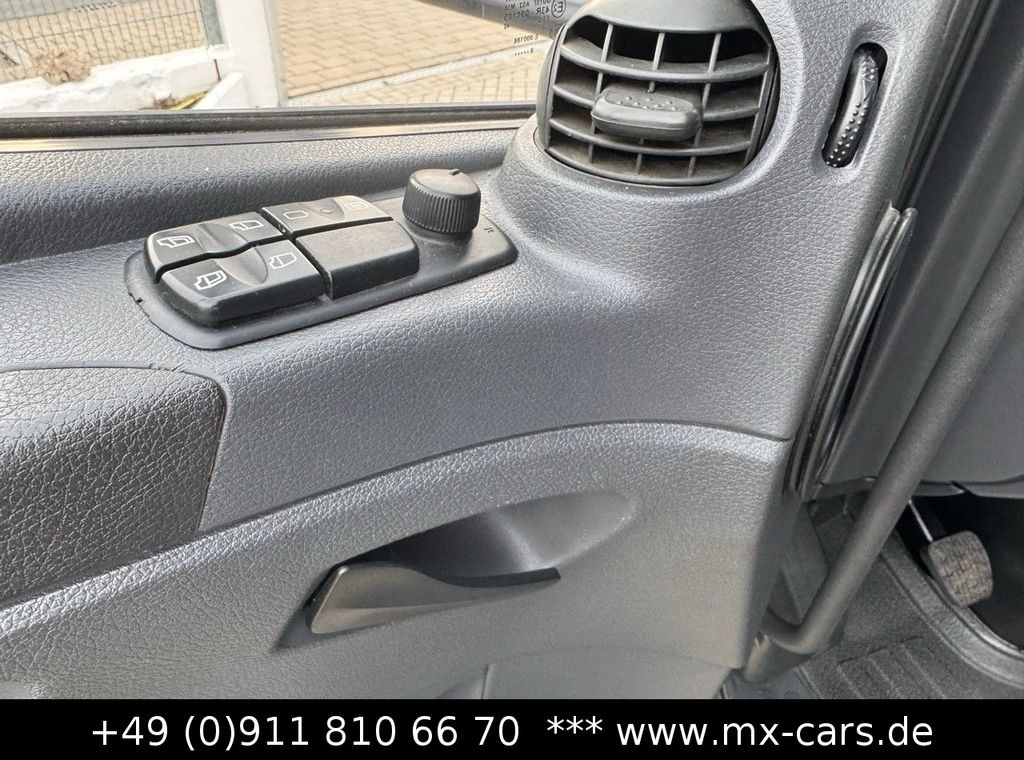 כלי רכב מסחרי עם תיבה Mercedes-Benz Atego 818 Möbel Koffer 6,75 m. lang DifferSperre Mercedes-Benz Atego 818 Möbel Koffer 6,75 m lang DifferSperre: תמונה 16